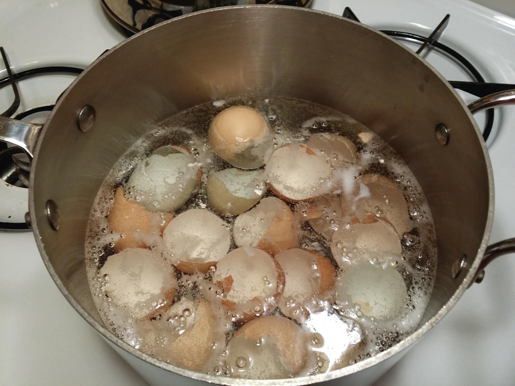 What Does Boiling Eggshells Do